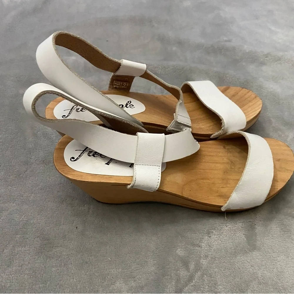 Free People Dune White Leather Strappy Wooden Wedge Beach Clog Sandals Size 38